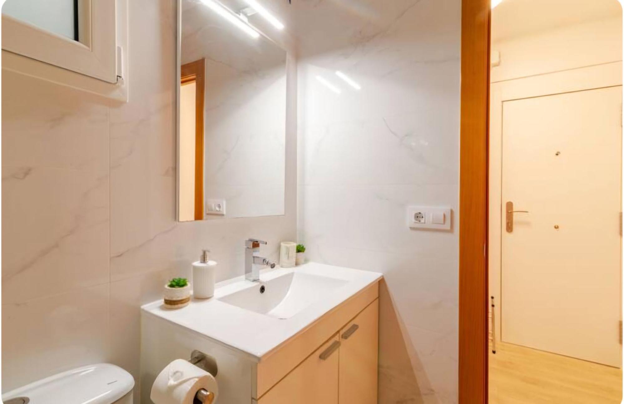 Hermoso Apartamento Cerca Al Mar Blanes Exteriör bild